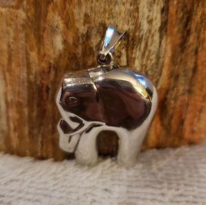 Silver elephant pendant